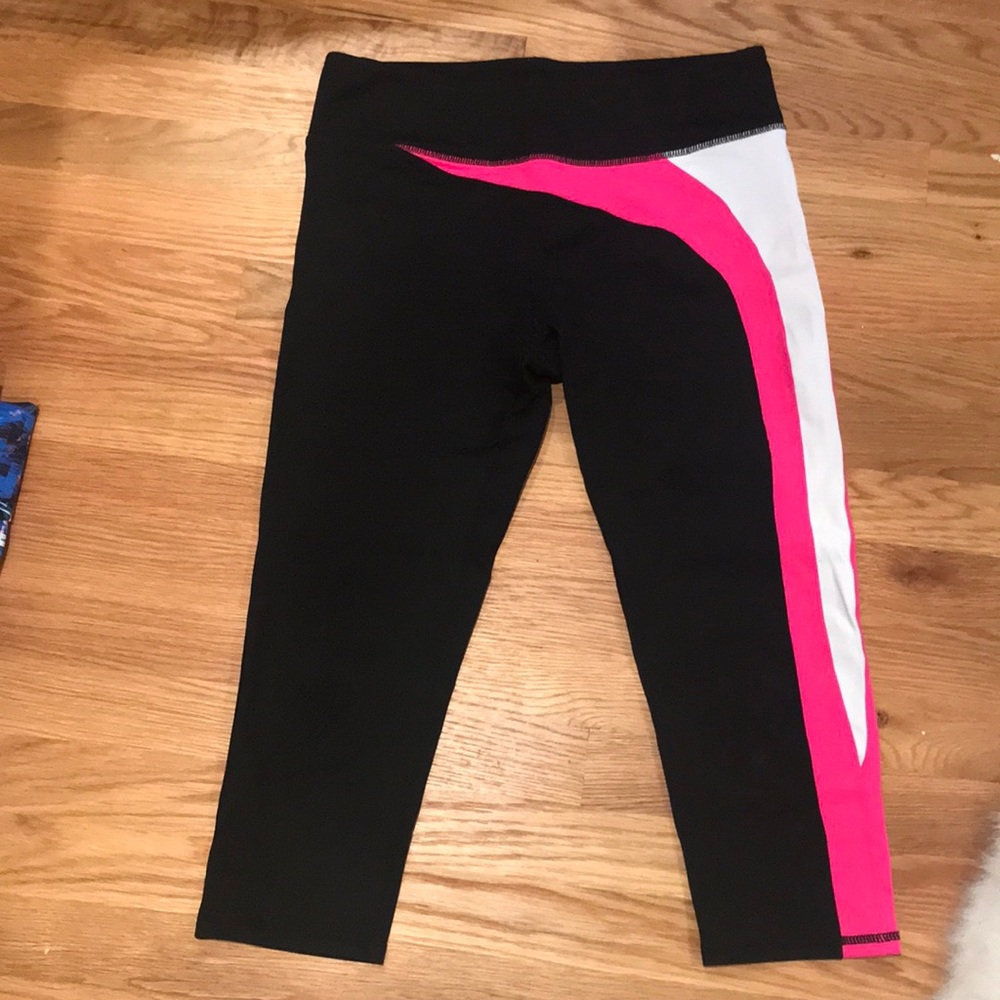 Fabletics Capri leggings